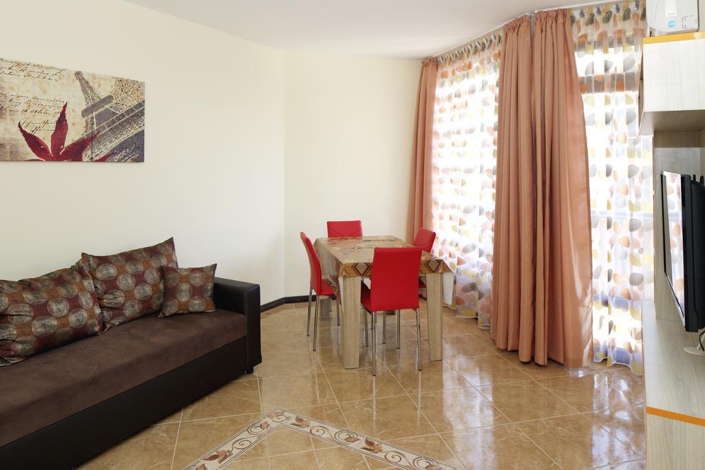Mars Apartments In Complex Shipka Sveti Vlas Exterior foto